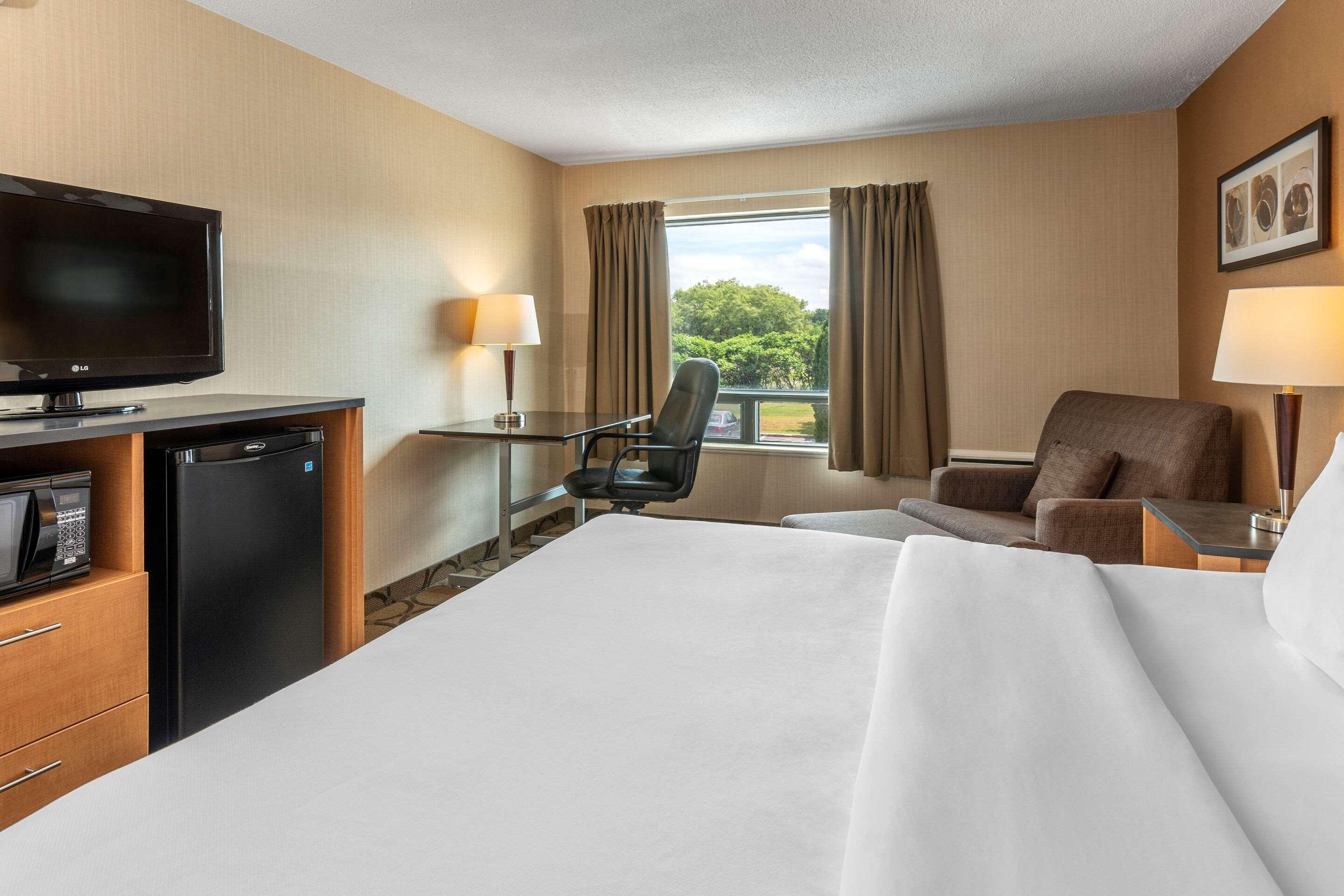 Comfort Inn Sherbrooke Extérieur photo