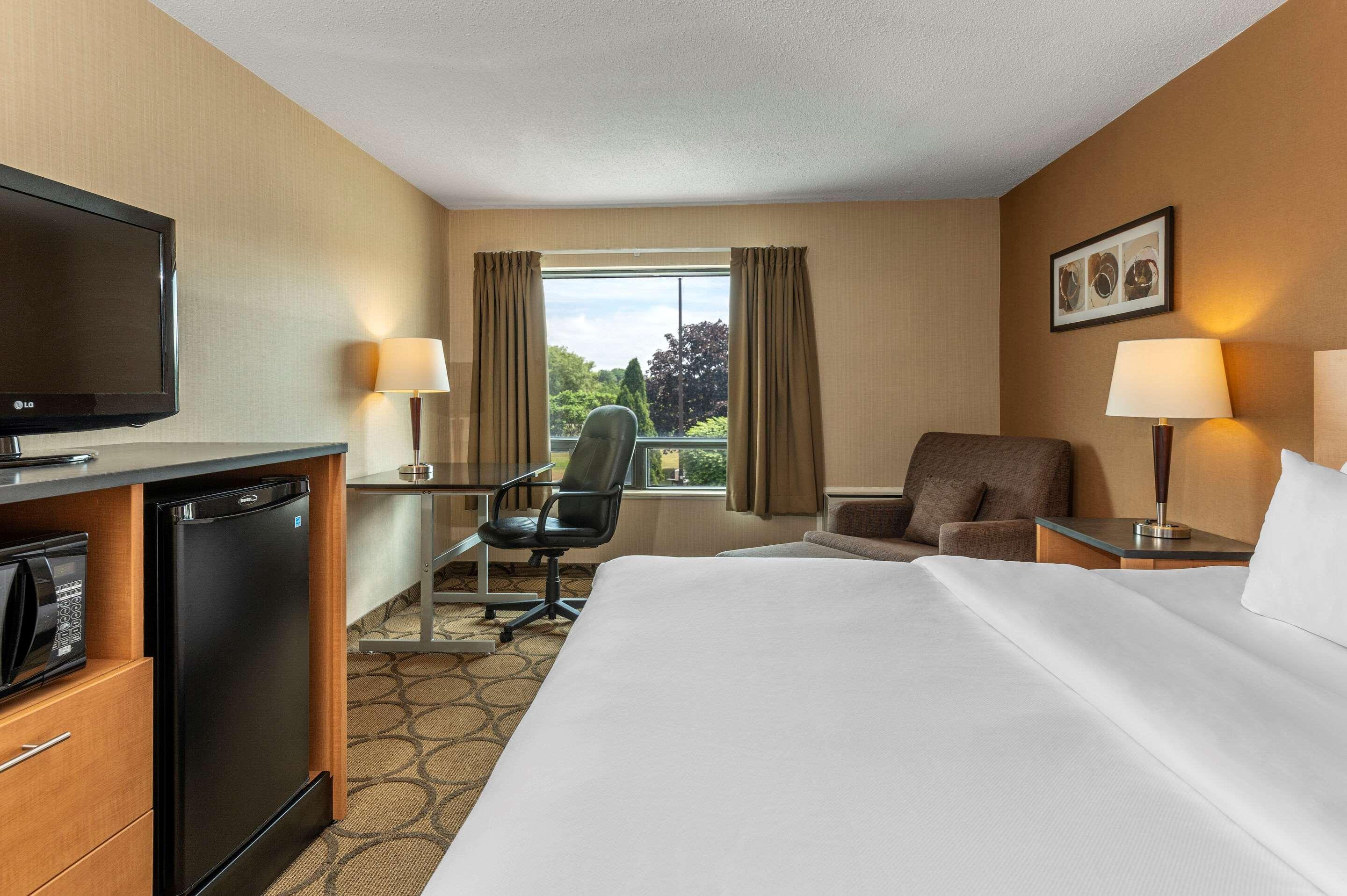Comfort Inn Sherbrooke Extérieur photo